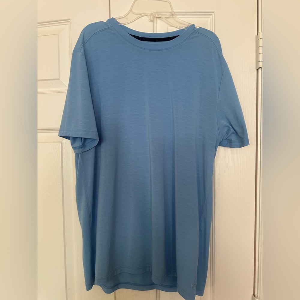 Men's Light Blue VRST icon  Performance T-Shirt size medium  short sleeve